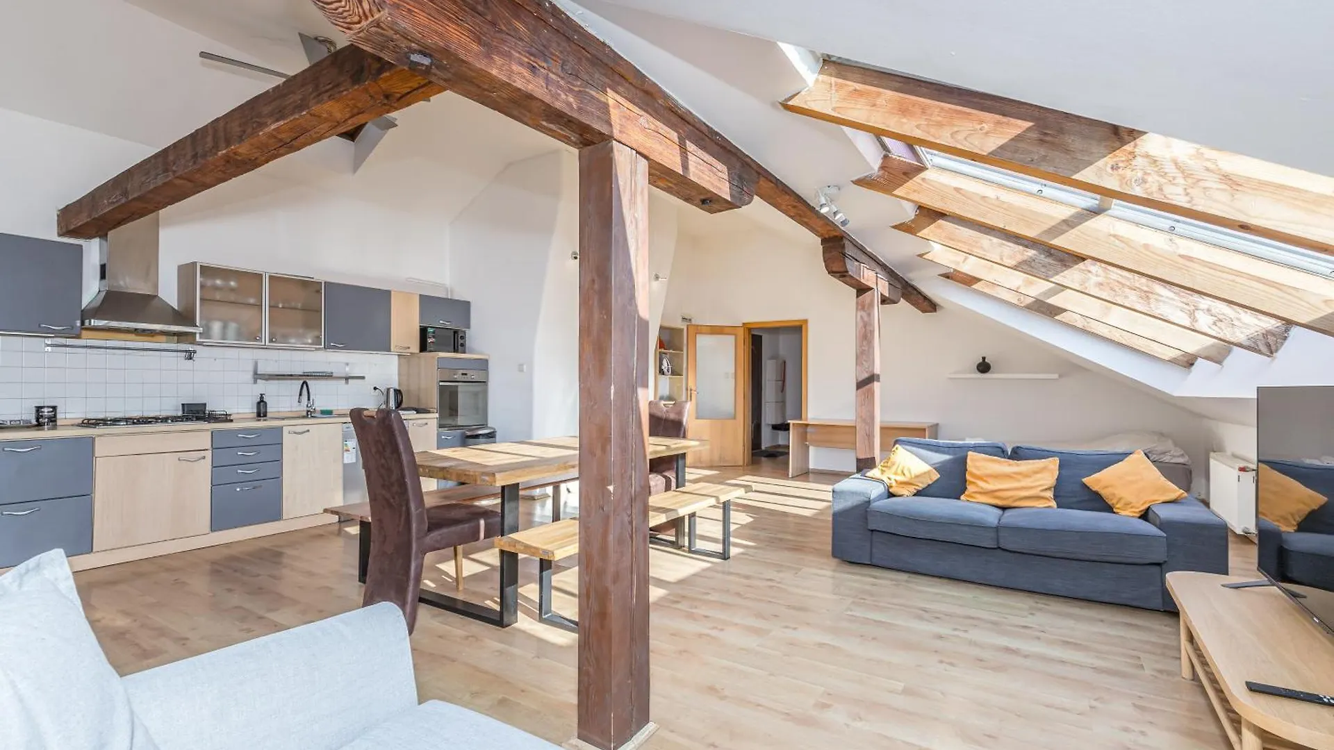Navratilova Residence Praha 0*,